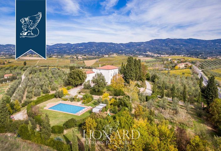 Image No.4-8 Bed Villa for sale