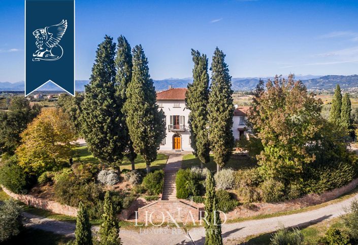 Image No.5-8 Bed Villa for sale