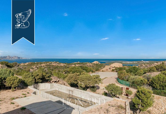 Image No.18-8 Bed Villa for sale