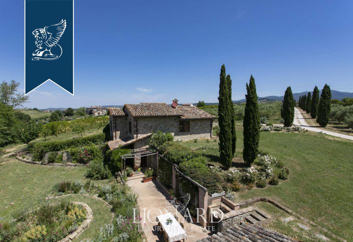 Image No.11-8 Bed Country House for sale