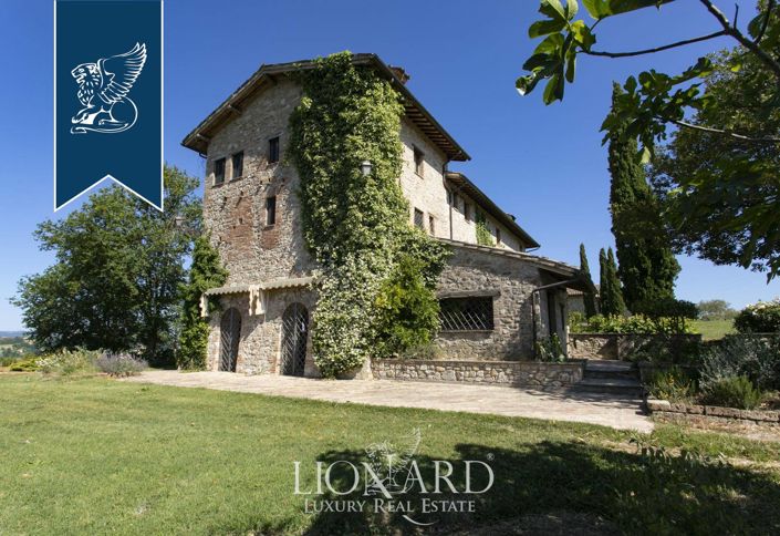 Image No.22-8 Bed Country House for sale