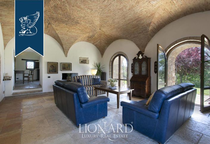 Image No.66-8 Bed Country House for sale