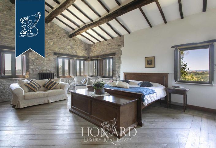 Image No.81-8 Bed Country House for sale