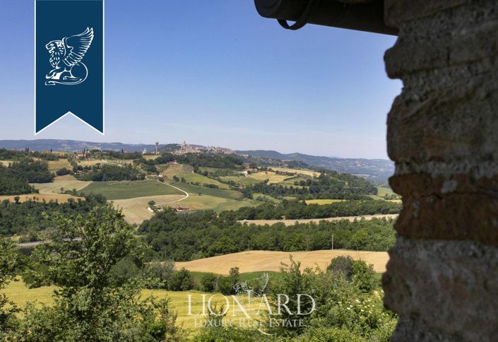 Image No.85-8 Bed Country House for sale