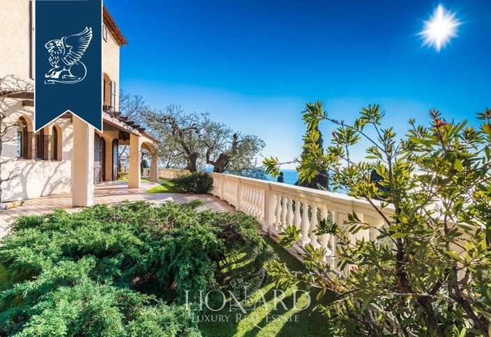 Image No.1-4 Bed Villa for sale