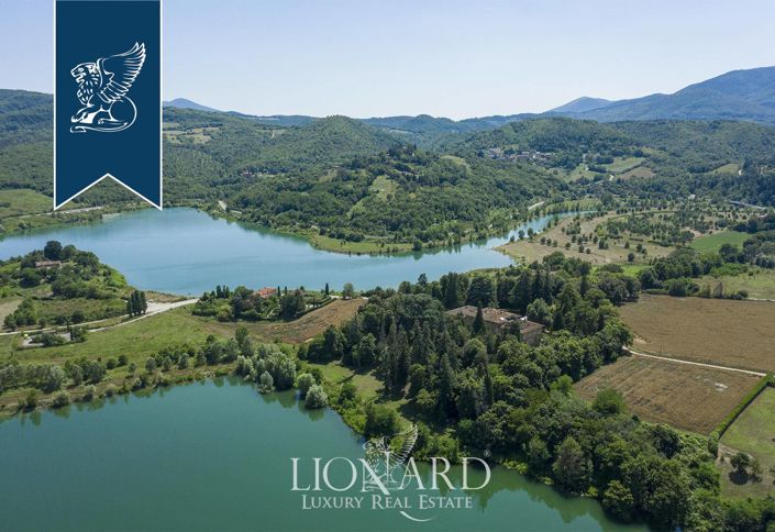 Image No.2-6 Bed Villa for sale