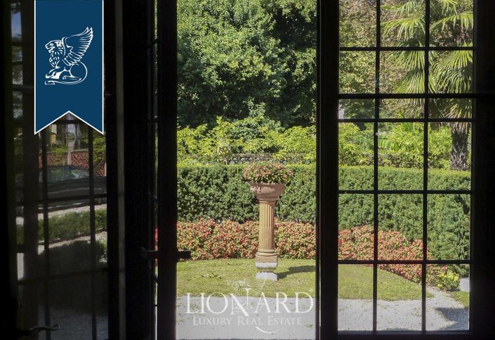 Image No.12-22 Bed Villa for sale