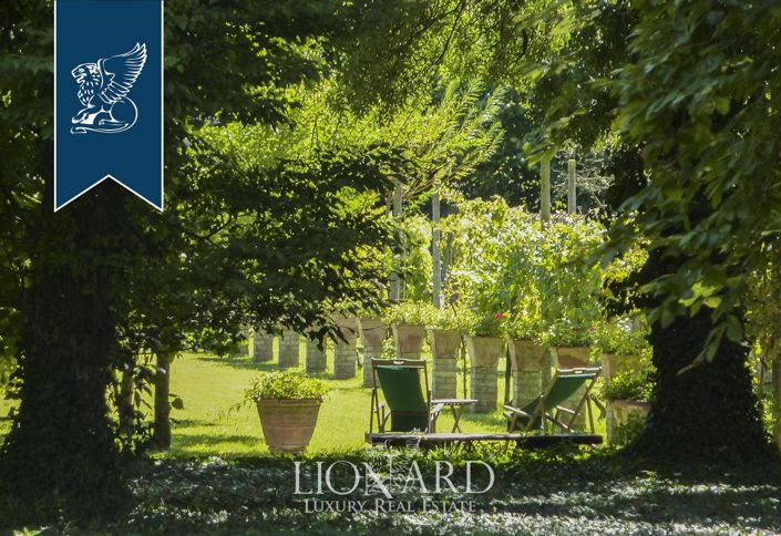 Image No.14-22 Bed Villa for sale