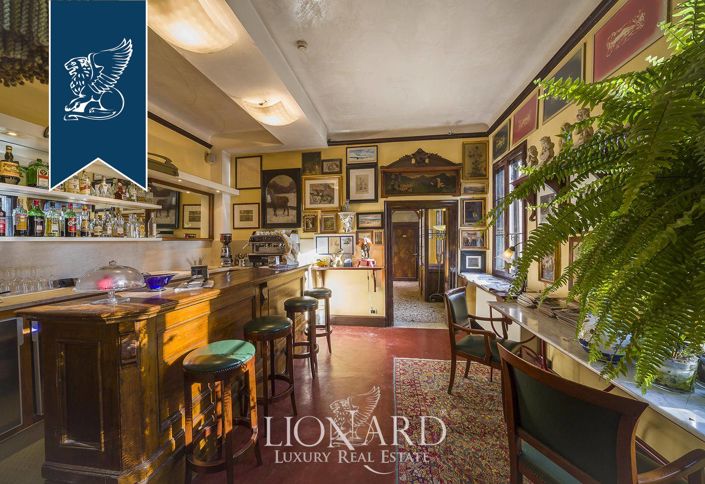 Image No.25-22 Bed Villa for sale