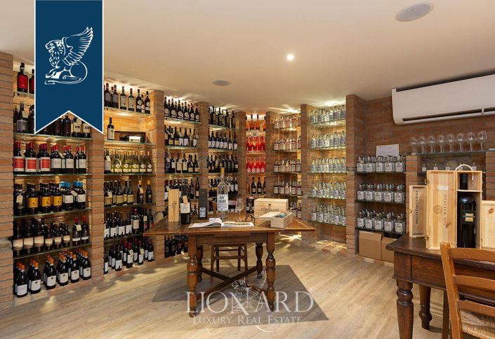 Image No.14-37 Bed Farmhouse for sale