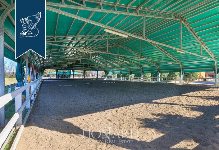 Image No.29-37 Bed Farmhouse for sale