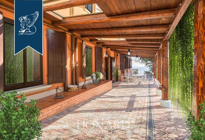 Image No.6-8 Bed Villa for sale