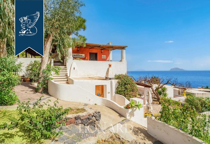 Image No.1-7 Bed Villa for sale