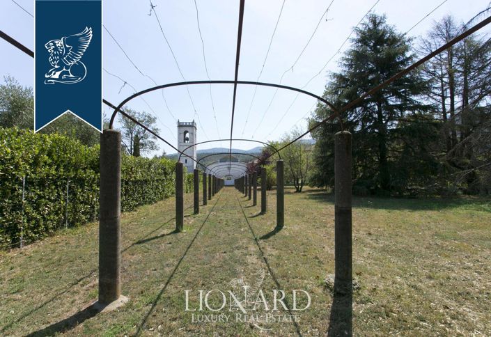 Image No.11-10 Bed Villa for sale