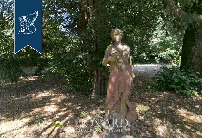 Image No.26-10 Bed Villa for sale