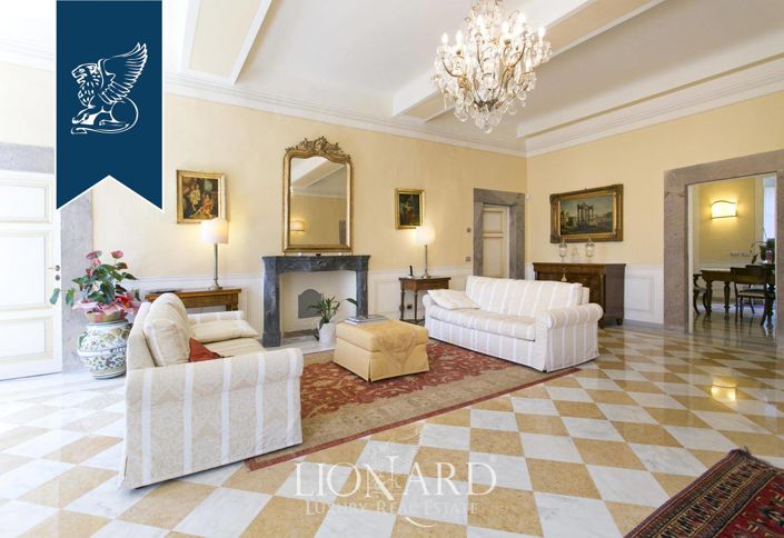 Image No.29-10 Bed Villa for sale