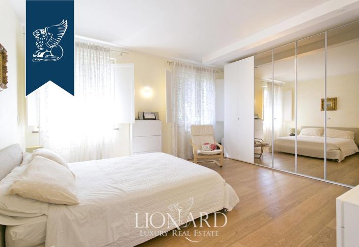 Image No.51-10 Bed Villa for sale