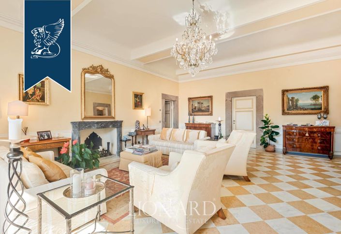 Image No.54-10 Bed Villa for sale