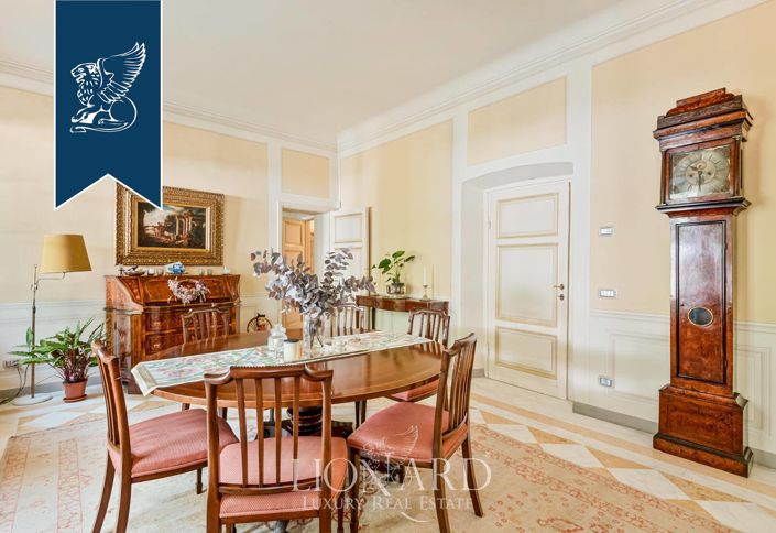Image No.56-10 Bed Villa for sale