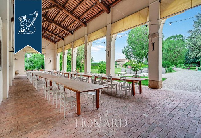 Image No.13-15 Bed Villa for sale