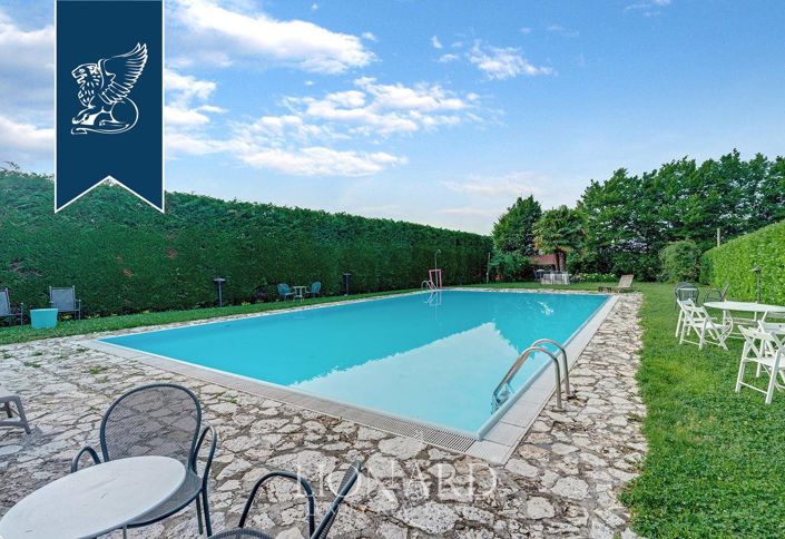 Image No.23-15 Bed Villa for sale