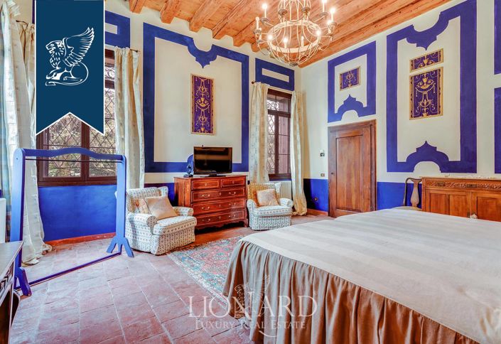 Image No.35-15 Bed Villa for sale