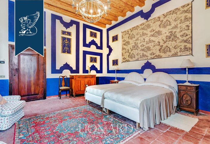 Image No.36-15 Bed Villa for sale