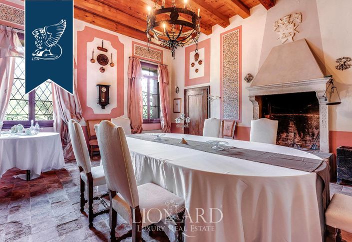 Image No.41-15 Bed Villa for sale