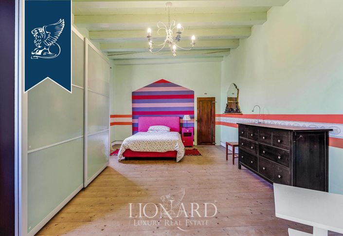 Image No.49-15 Bed Villa for sale