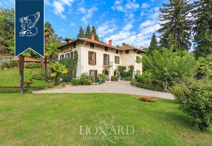 Image No.10-10 Bed Villa for sale