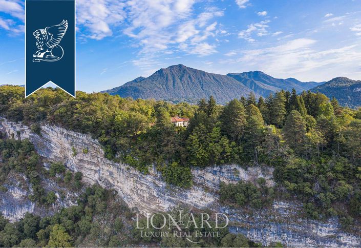 Image No.50-10 Bed Villa for sale