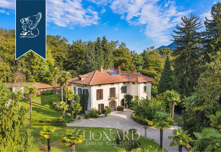 Image No.7-10 Bed Villa for sale