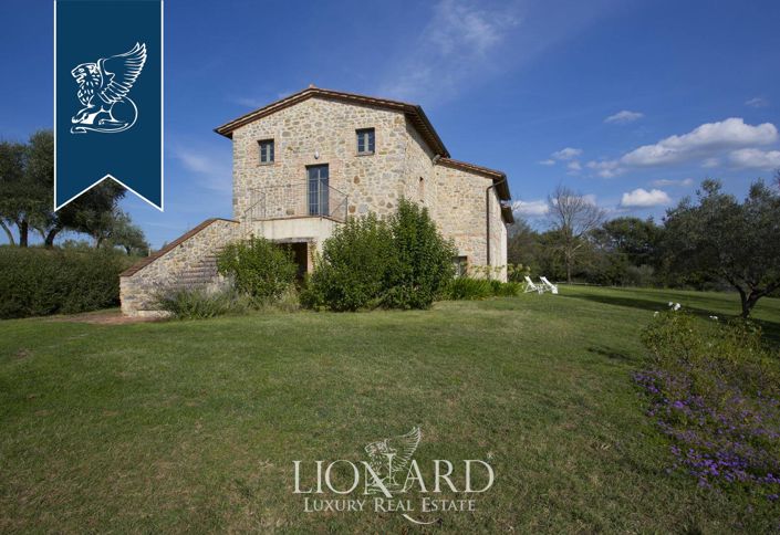 Image No.22-Ferme de 9 chambres à vendre à Terni