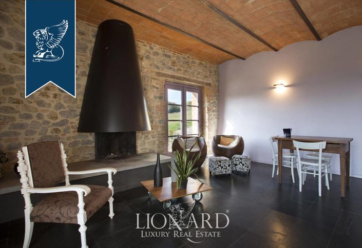 Image No.25-Ferme de 9 chambres à vendre à Terni