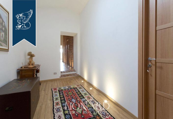 Image No.30-Ferme de 9 chambres à vendre à Terni