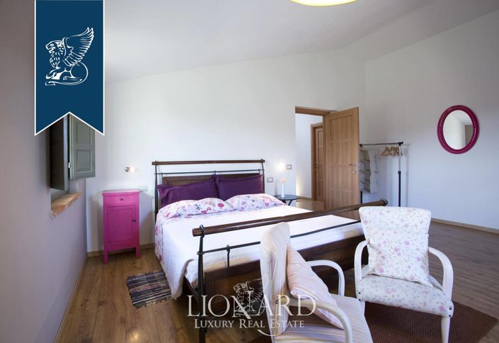 Image No.44-Ferme de 9 chambres à vendre à Terni