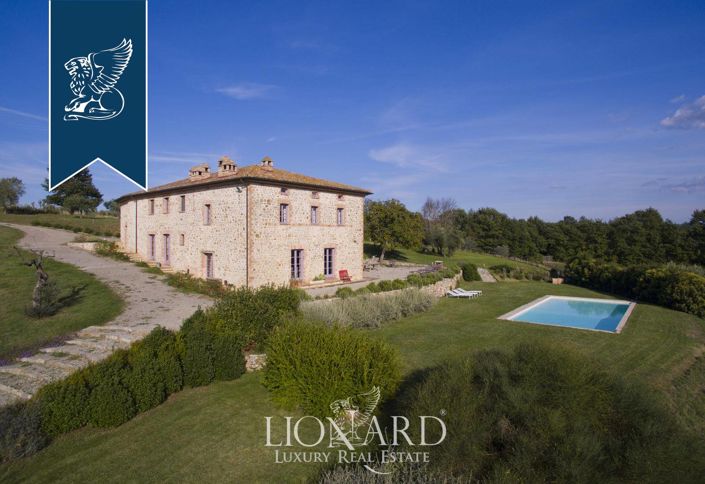 Image No.6-Ferme de 9 chambres à vendre à Terni