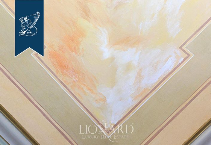 Image No.31-12 Bed Villa for sale