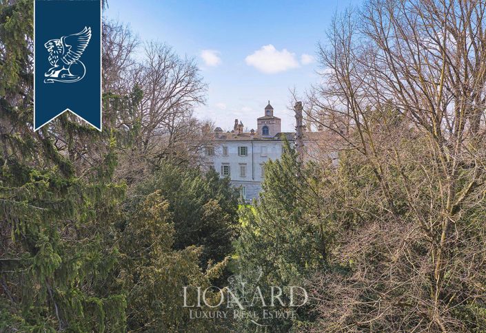 Image No.41-12 Bed Villa for sale