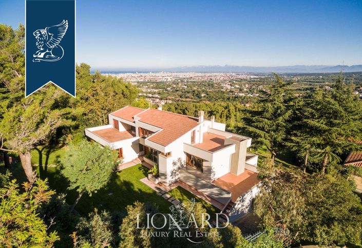 Image No.2-Villa de 4 chambres à vendre à Livorno