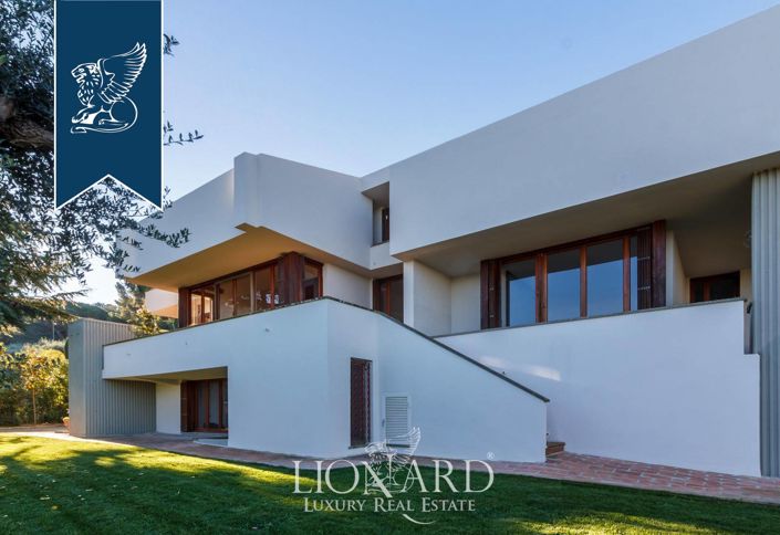 Image No.20-Villa de 4 chambres à vendre à Livorno