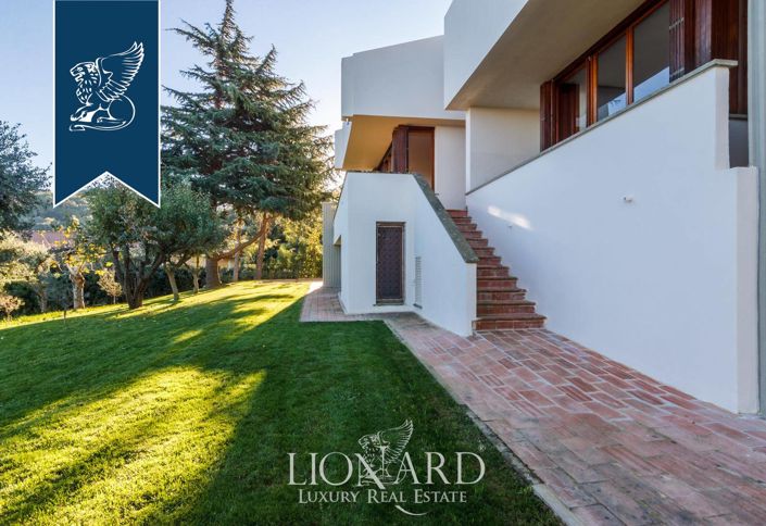 Image No.22-Villa de 4 chambres à vendre à Livorno