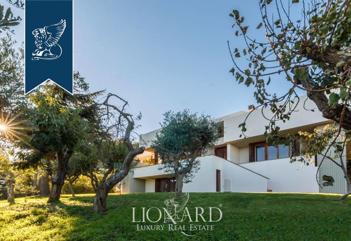 Image No.23-Villa de 4 chambres à vendre à Livorno