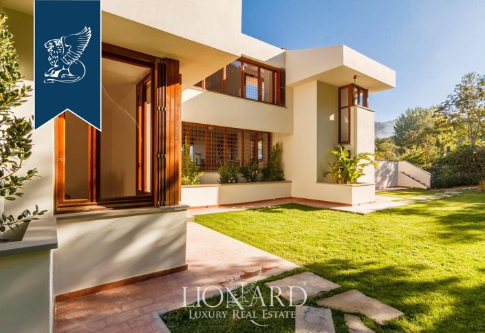 Image No.32-Villa de 4 chambres à vendre à Livorno