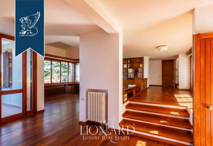 Image No.34-Villa de 4 chambres à vendre à Livorno