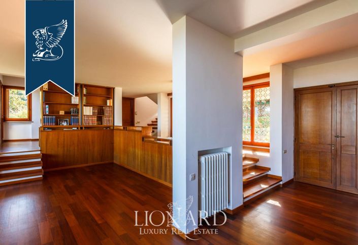 Image No.36-Villa de 4 chambres à vendre à Livorno