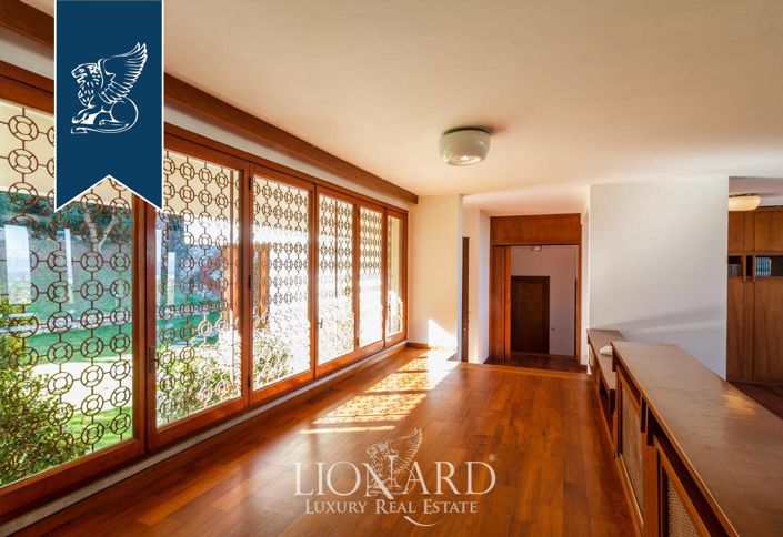 Image No.38-Villa de 4 chambres à vendre à Livorno