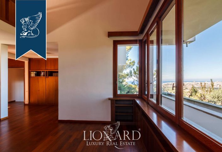 Image No.45-Villa de 4 chambres à vendre à Livorno