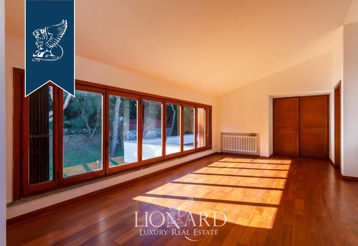 Image No.51-Villa de 4 chambres à vendre à Livorno