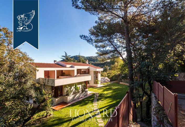 Image No.7-Villa de 4 chambres à vendre à Livorno